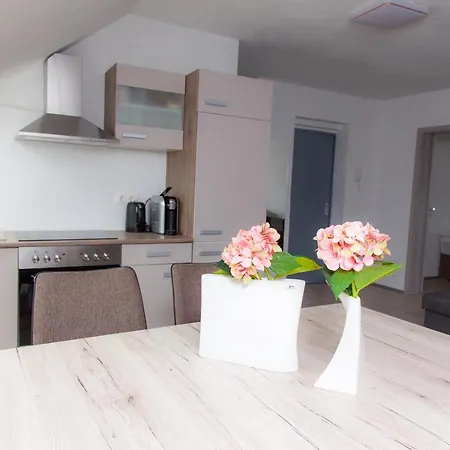 T&k Near Messe Fair Trade Düsseldorf Und Airport 3a Apartamento *