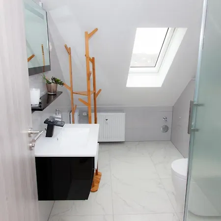 Apartament T&k Near Messe Fair Trade Duesseldorf Und Airport 3a